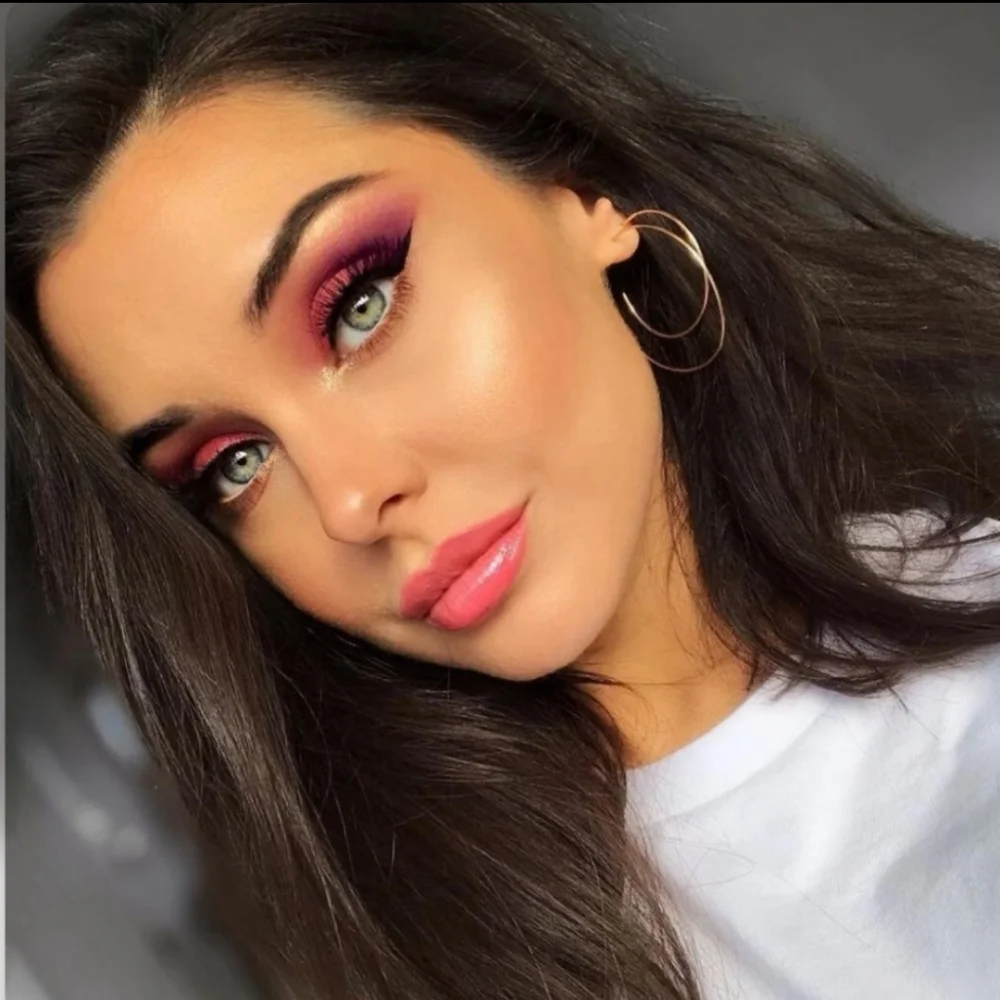 Erika Jayne "Pretty Mess" Eyeshadow Palette - Picture 3 of 12